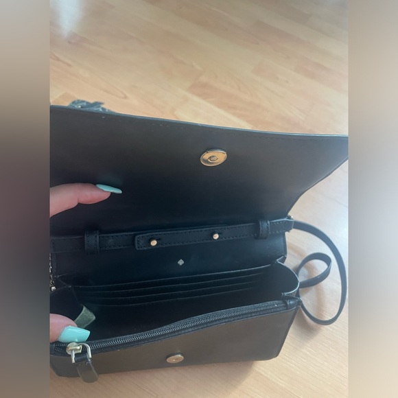 FOUR DESIGNER ITEMS small/medium cross body bags and fossil wallet - Picture 4 of 7